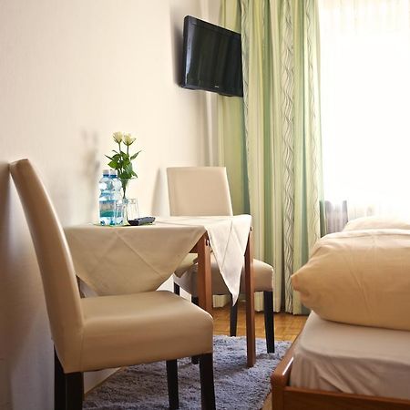 Gasthof Franz Von Assisi Guest House Anif Eksteriør bilde